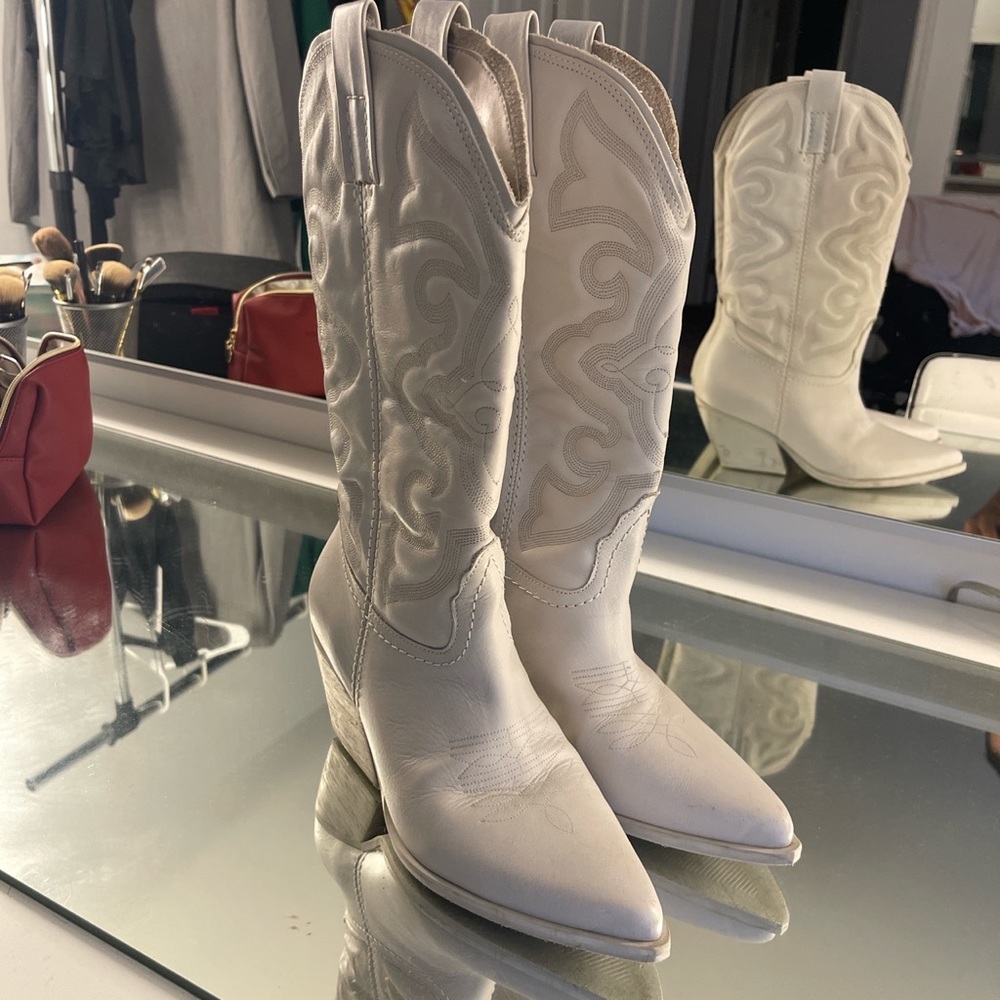 West White Leather Steve Madden Boots